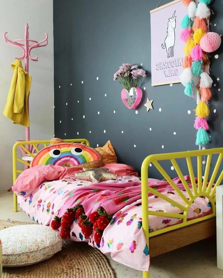 Идеи для комнаты своими руками. Декор для комнаты. Декор для детской. Украсить детскую комнату. Декор комнаты для ребенка.