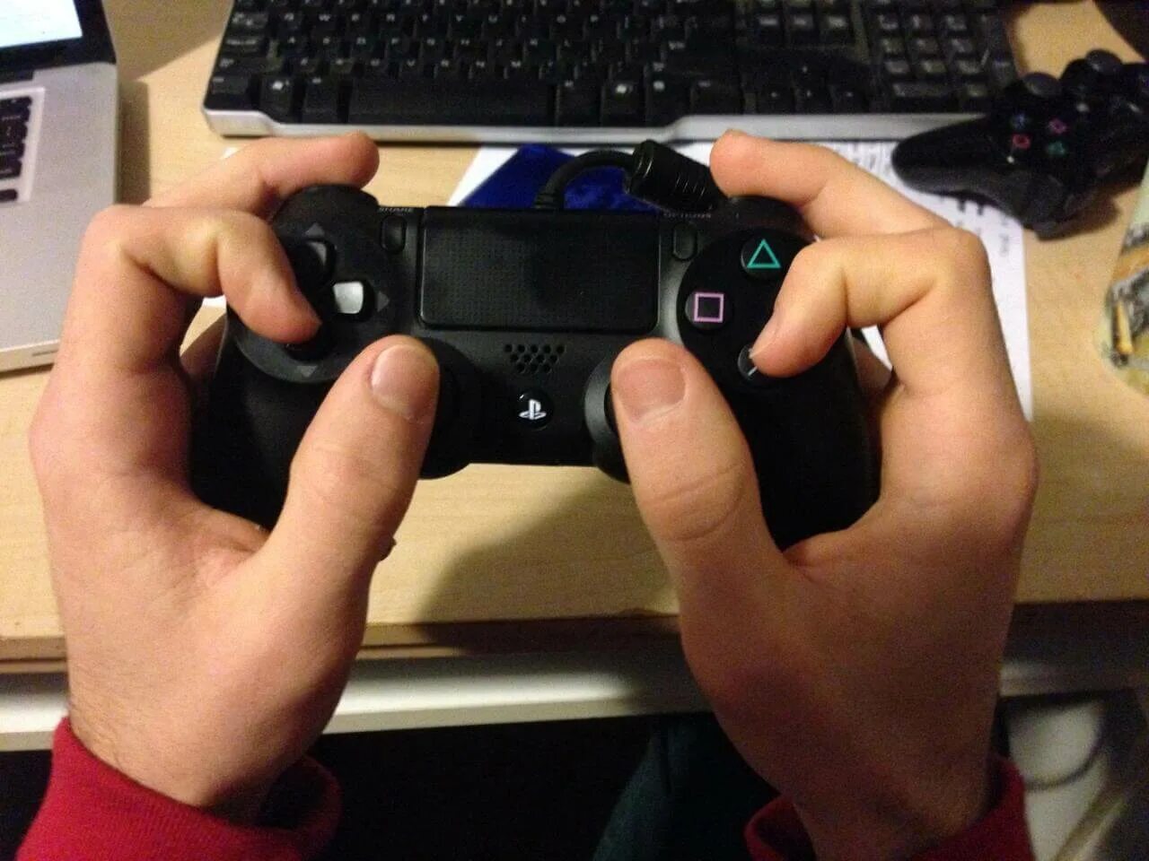 Claw Grip Dualshock 4. Метод Claw для геймпада ps4. Controller Claw Grip. Claw хват геймпада. Control holds