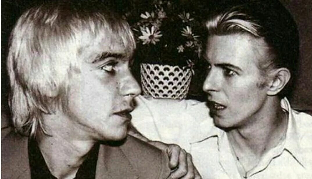 Игги поп и дэвид боуи. Боуи и игги. david bowie and iggy pop. david bowie и игги поп.