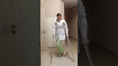 Как после перелома научиться ходить без костылей