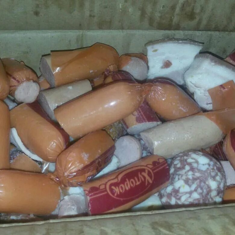 колбасы обреза. колбасный обрезок. обрезки колбасные элитные. колбаса для пиццы останкино. колбасные обрезки.