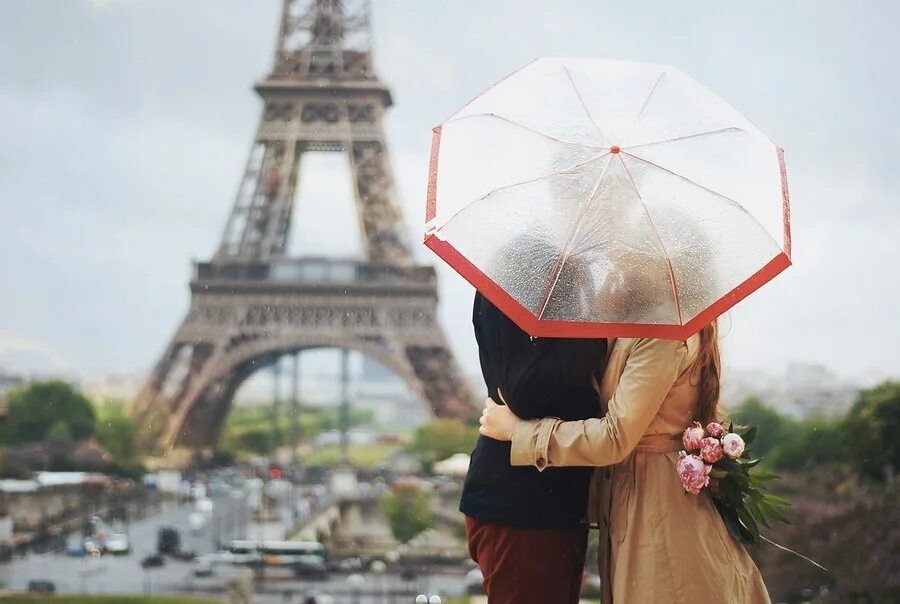 Романтичный Париж. Париж романтика. Париж любовь. Влюбленные в Париже.