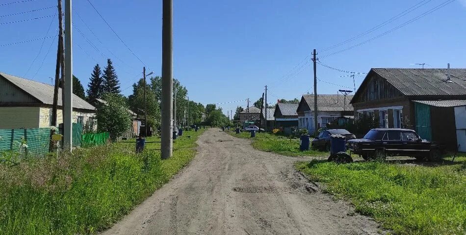 Новосибирская купить в болотном. Болотное Новосибирская область. Корнилово Болотнинский район Новосибирская область. Новосибирск поселок Болотное. Администрация Болотное.