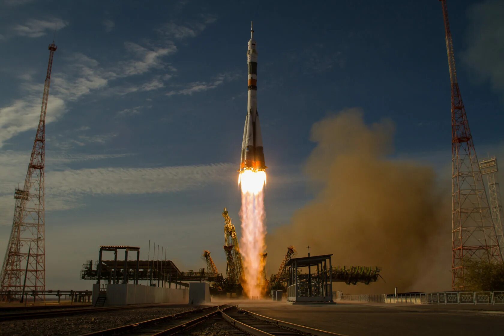 Чанчжэн-5. Спейс икс. Дельта 4 хеви. Фалькон хэви ракета. Запуск большой ракеты.