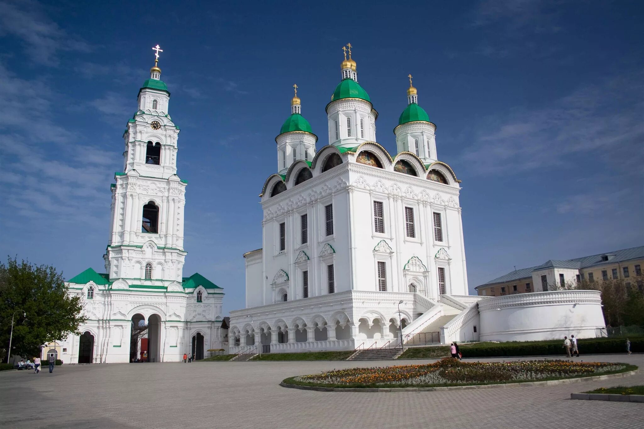 Памятники культуры астраханской области. Астраханский Кремль Астрахань. Астраханский Кремль надвратная Церковь. Астраханский Белокаменный Кремль.