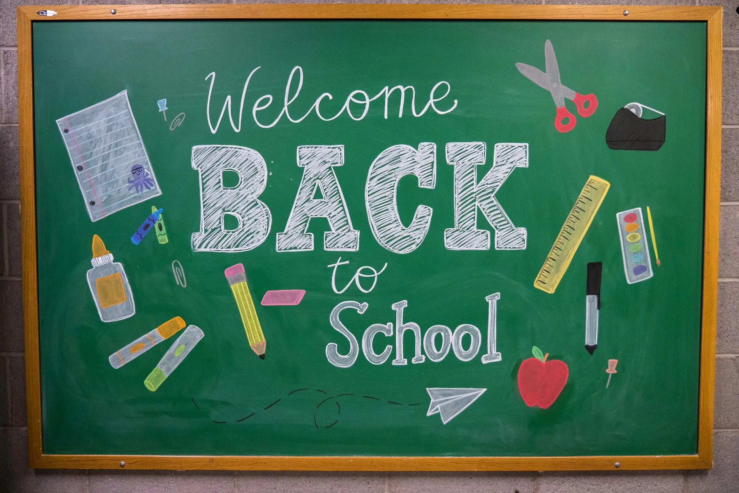 Back to School плакат. Welcome back to School плакаты. Постеры для школы. Школьные плакаты. He school this year