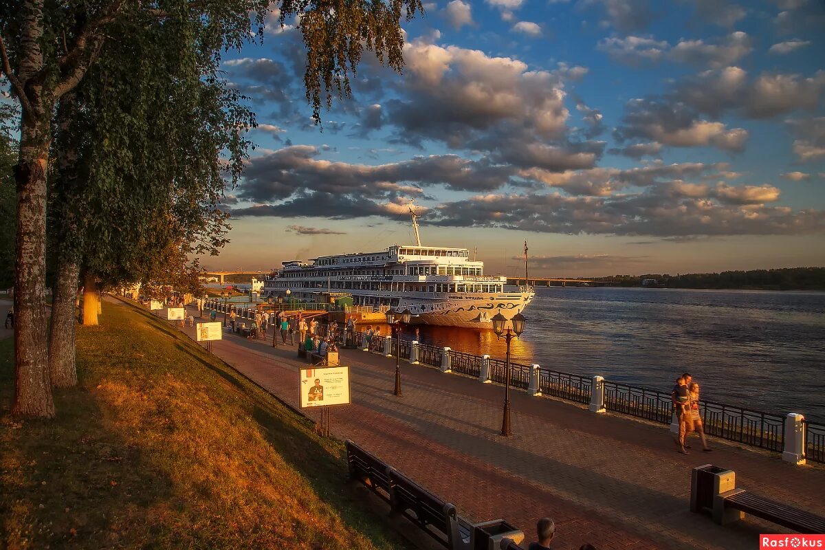 кострома набережная река. набережная волги. набережная реки волги чебоксары залив. набережные волги и которосли ярославль. волжская набережная кострома.