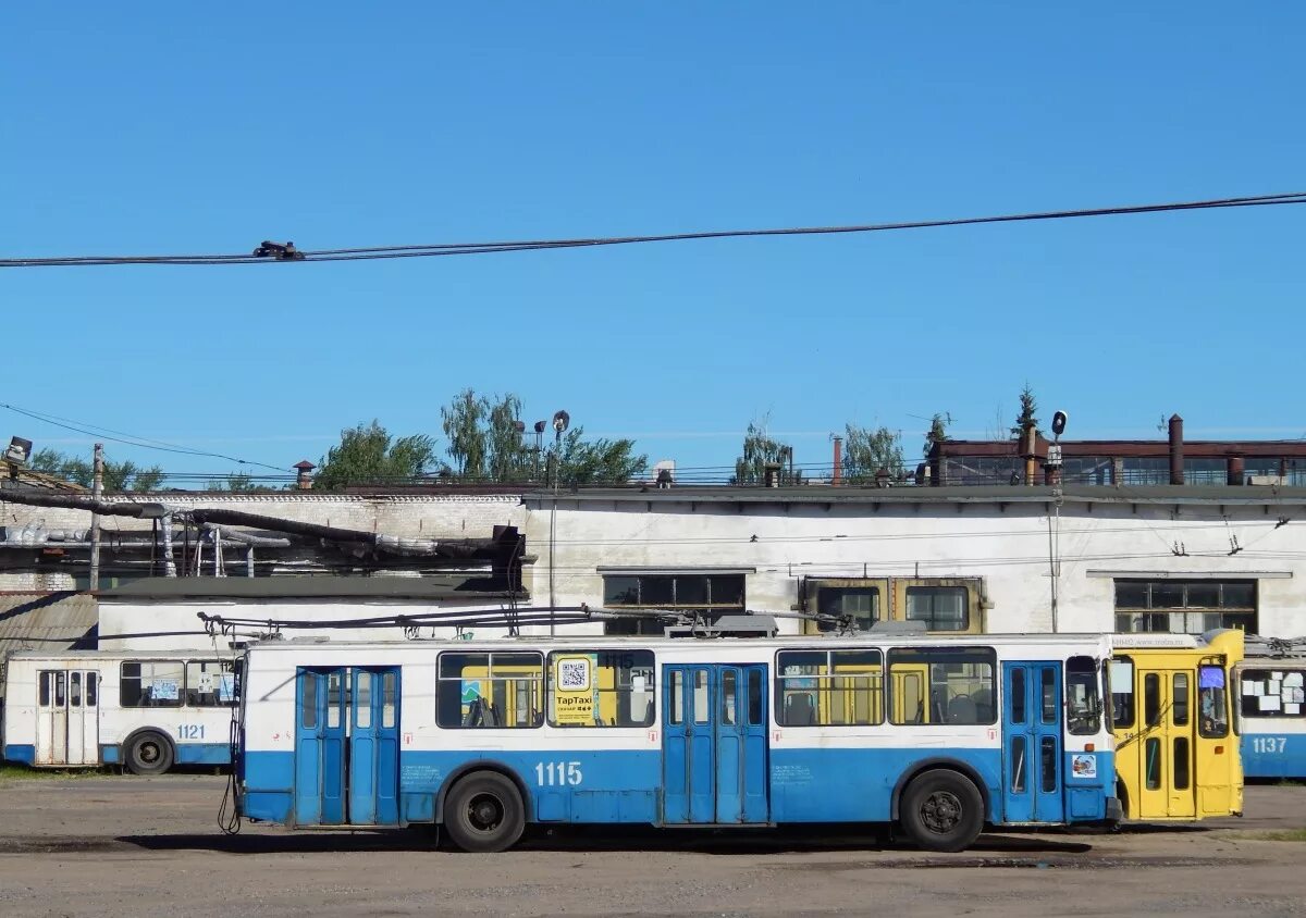 Сайт троллейбусное депо. Мтрз лиаз 5256. троллейбусное депо дзержинск. троллейбусное депо калуга. зиу-5256т.