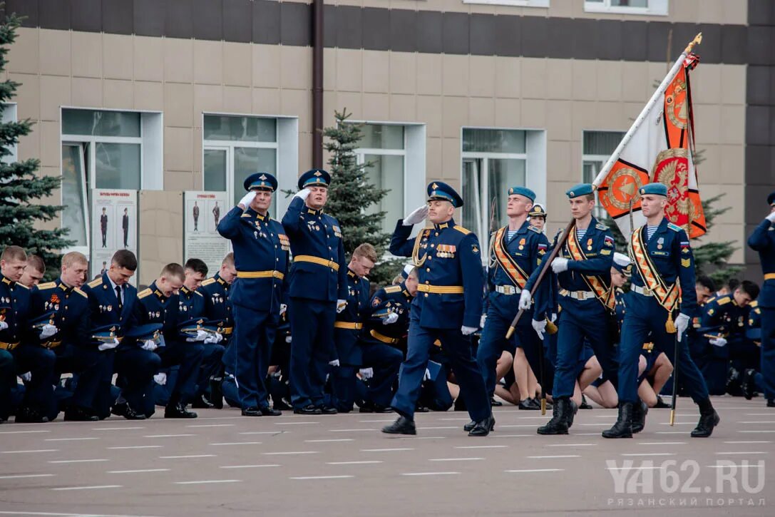 Рязань ВДВ училище. РВВДКУ БОУП Рязань. Выпуск в Рязанском десантном училище 2022. Рязань выпуск ВДВ. Сайт воздушно десантного училища