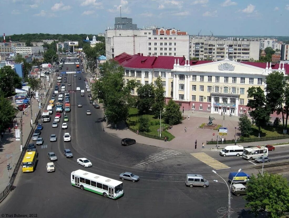 Улицы курска названные. Площадь Перекальского Курск. Улица Перекальского Курск. Город Курск площадь Перекальского. Курск улица и площадь Перекальского.