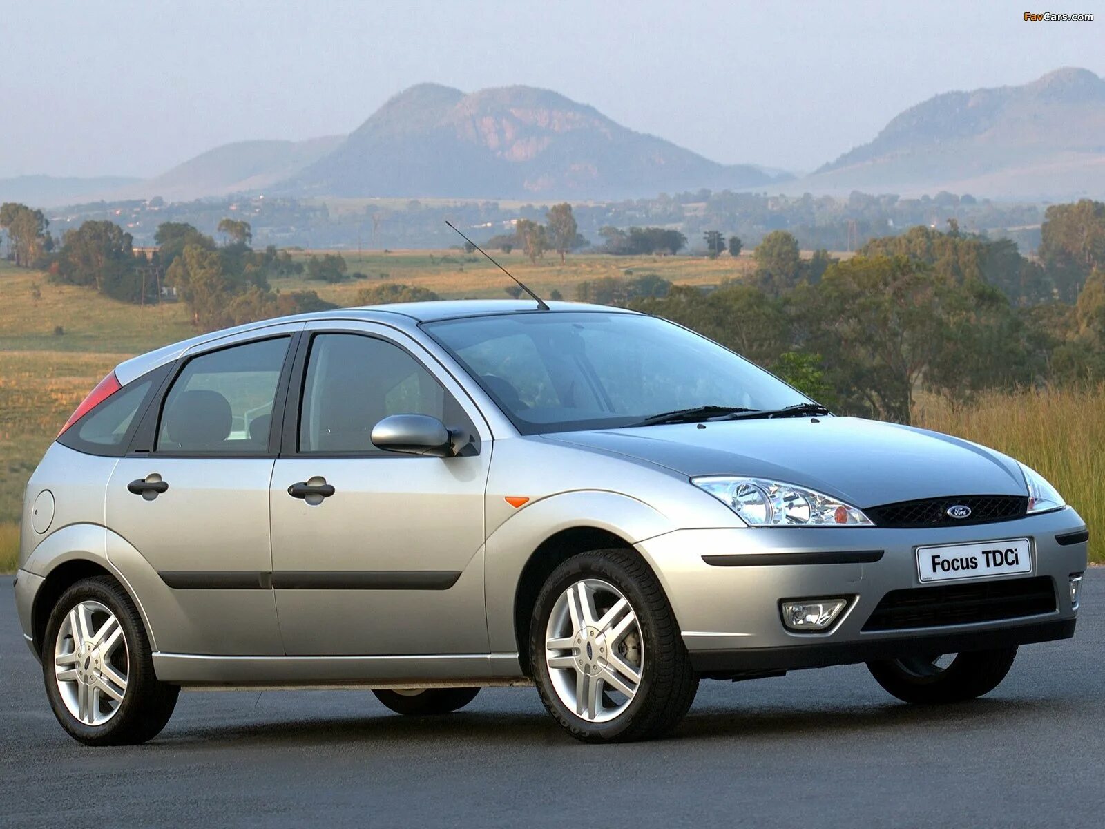 Форд фокус 1 сборки. Форд фокус 1 2005г. Ford Focus 1 хэтчбек. Ford Focus 2004 хэтчбек. Ford Focus 2005.