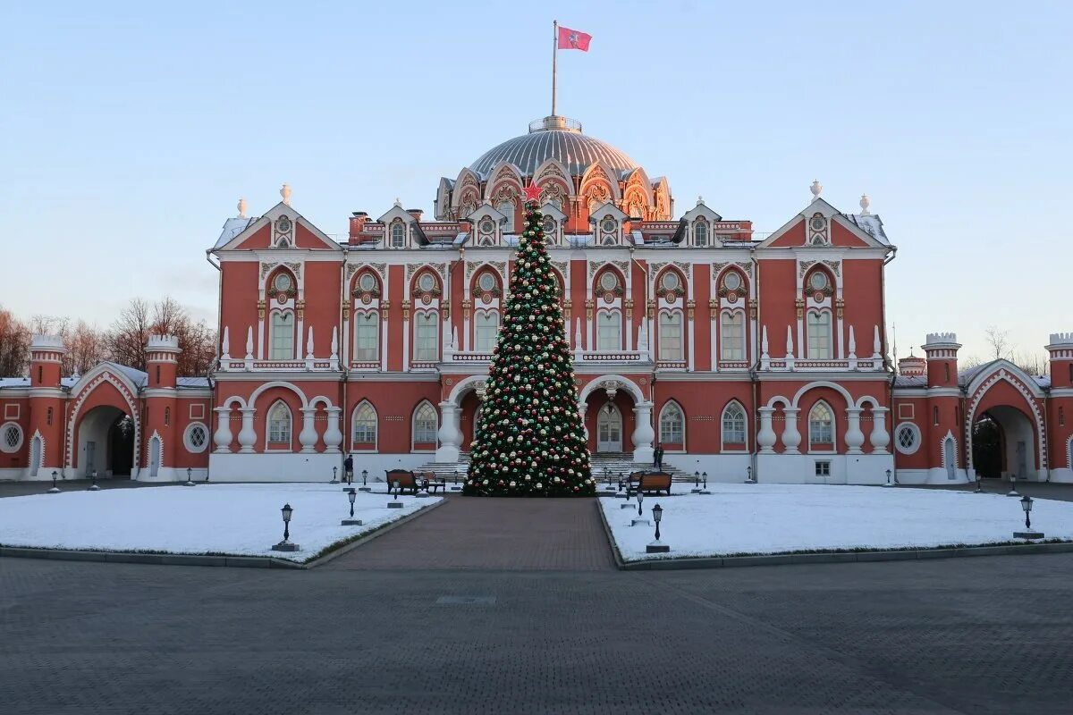 Петровский подъездной дворец (1776—1780). Петровский дворец Баженов. Петровский путевой дворец в Москве. Петровский дворец на Ленинградском проспекте. Петровский путевой дворец сайт