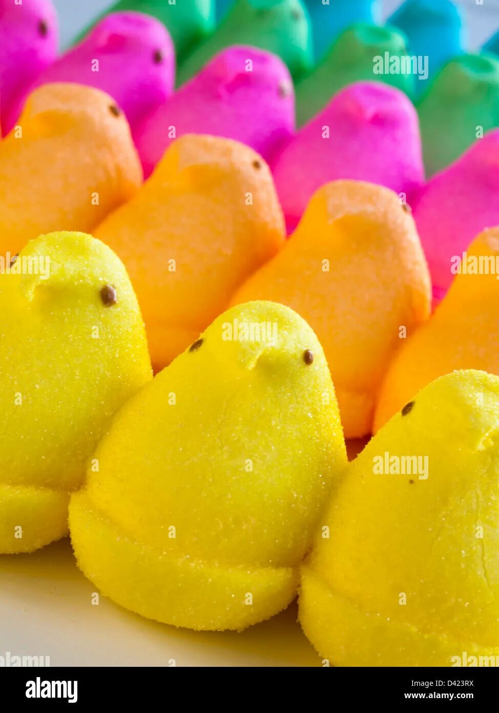 Цыплята из зефира. Цыплята из маршмеллоу. зефирные цыплята. зефир цыплята.