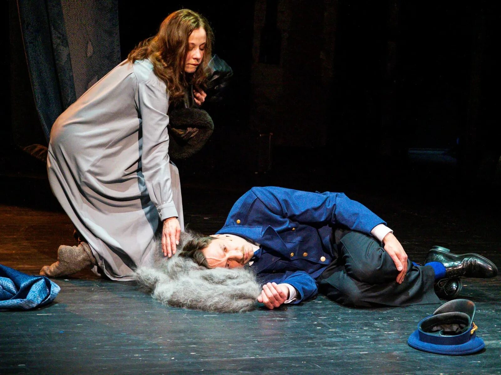 спектакль театр в театре вахтангова. театр вахтангова иозефий. театр вахтангова улыбнись нам господи. премьера спектакля обещание на рассвете вахтангова. спектакль театр в театре вахтангова.