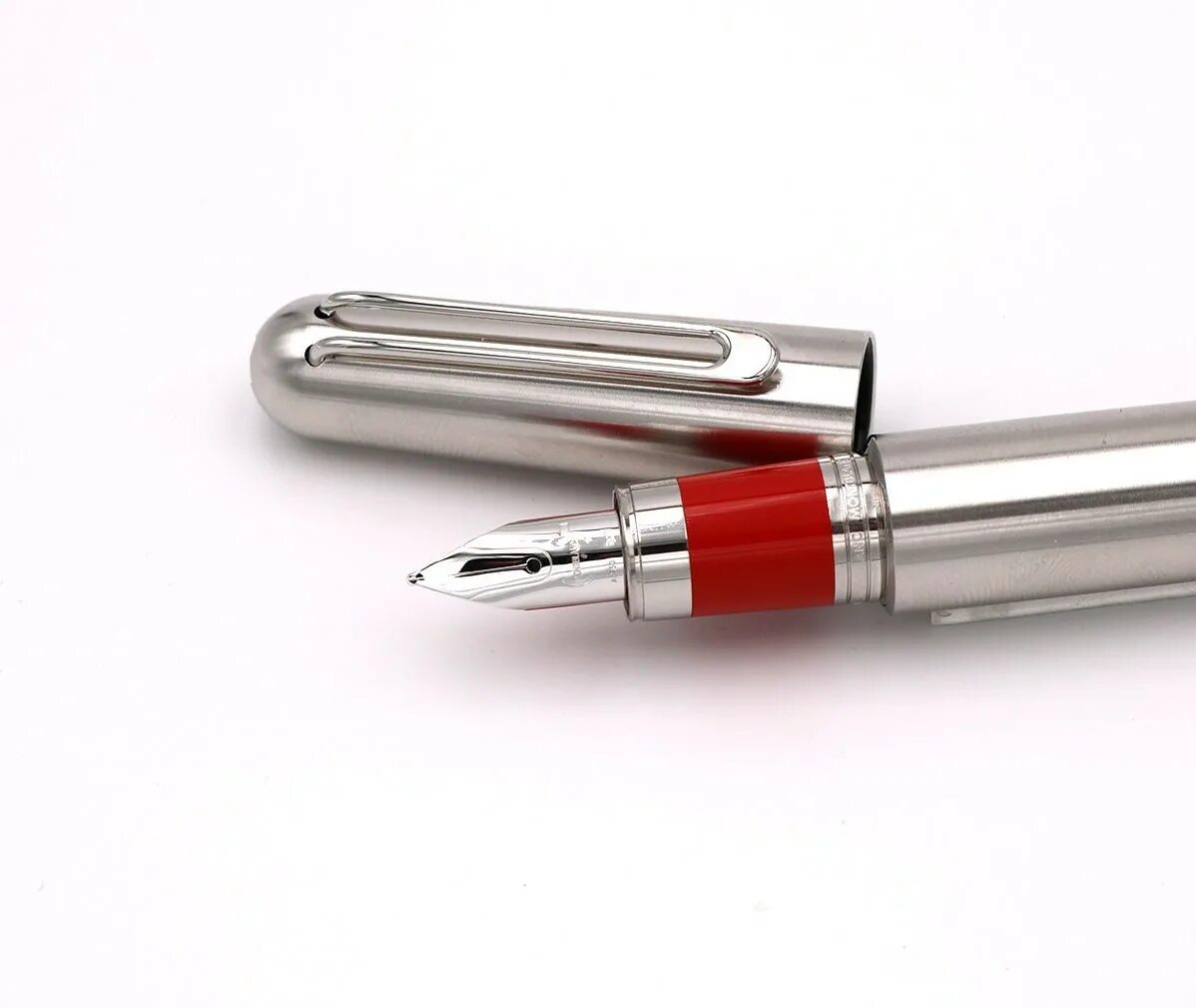 Signature montblanc купить. Montblanc m337. Ручка Montblanc m. Ручка Montblanc ferrari127176. Шариковая ручка Montblanc m Red.