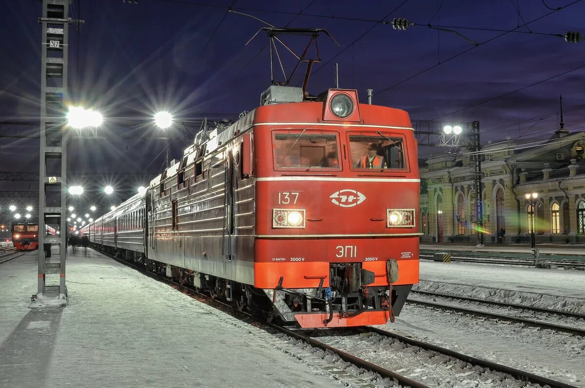 Электровозы в контакте. Пассажирский поезд эп1. Пассажирский Локомотив эп1. Эп1 электровоз Хабаровск. Эп1 электровоз пассажирские электровозы.