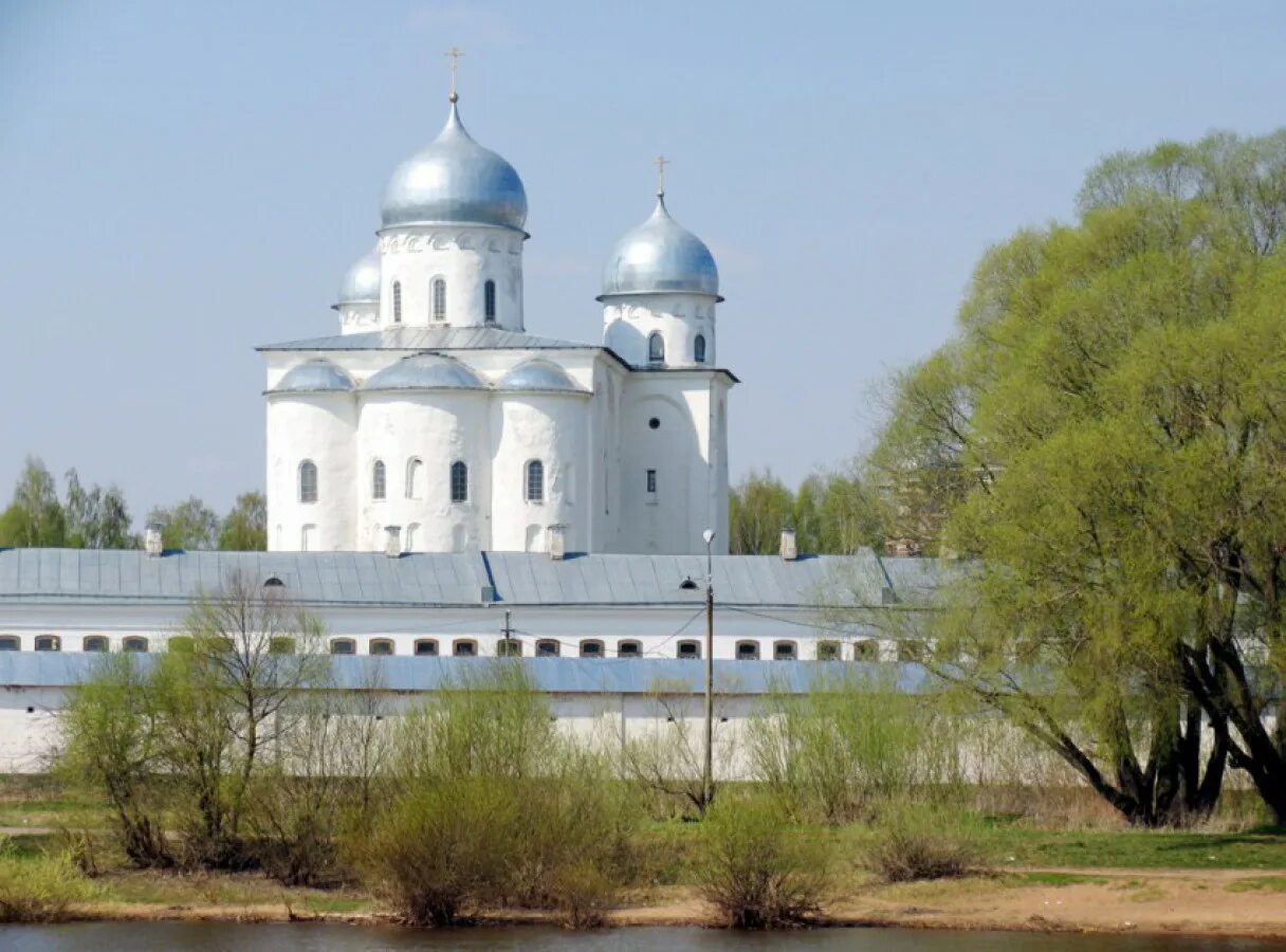 Мужской монастырь новгородская область. Юрьев монастырь Великий Новгород. Георгиевский монастырь Юрьева монастыря Новгород.