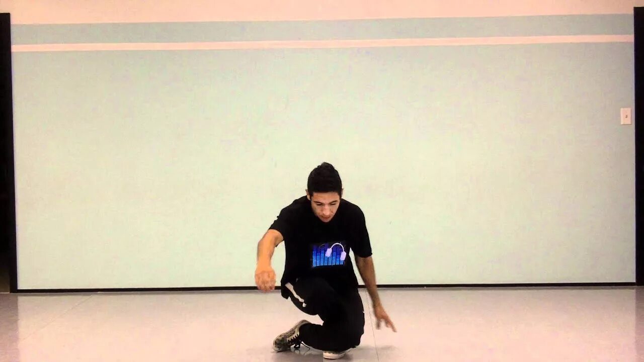 Танец drop. Knee drop брейк данс. брейк данс кросс степ.