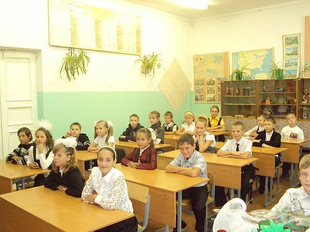 Где есть 12 классов. Где есть 12 классов. 12 класс в школе в россии. 12 школа череповец. Школа 2 г данилова ярославской области.