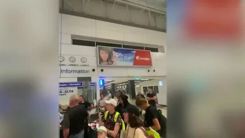 Россиянка родила ребенка в аэропорту анталии