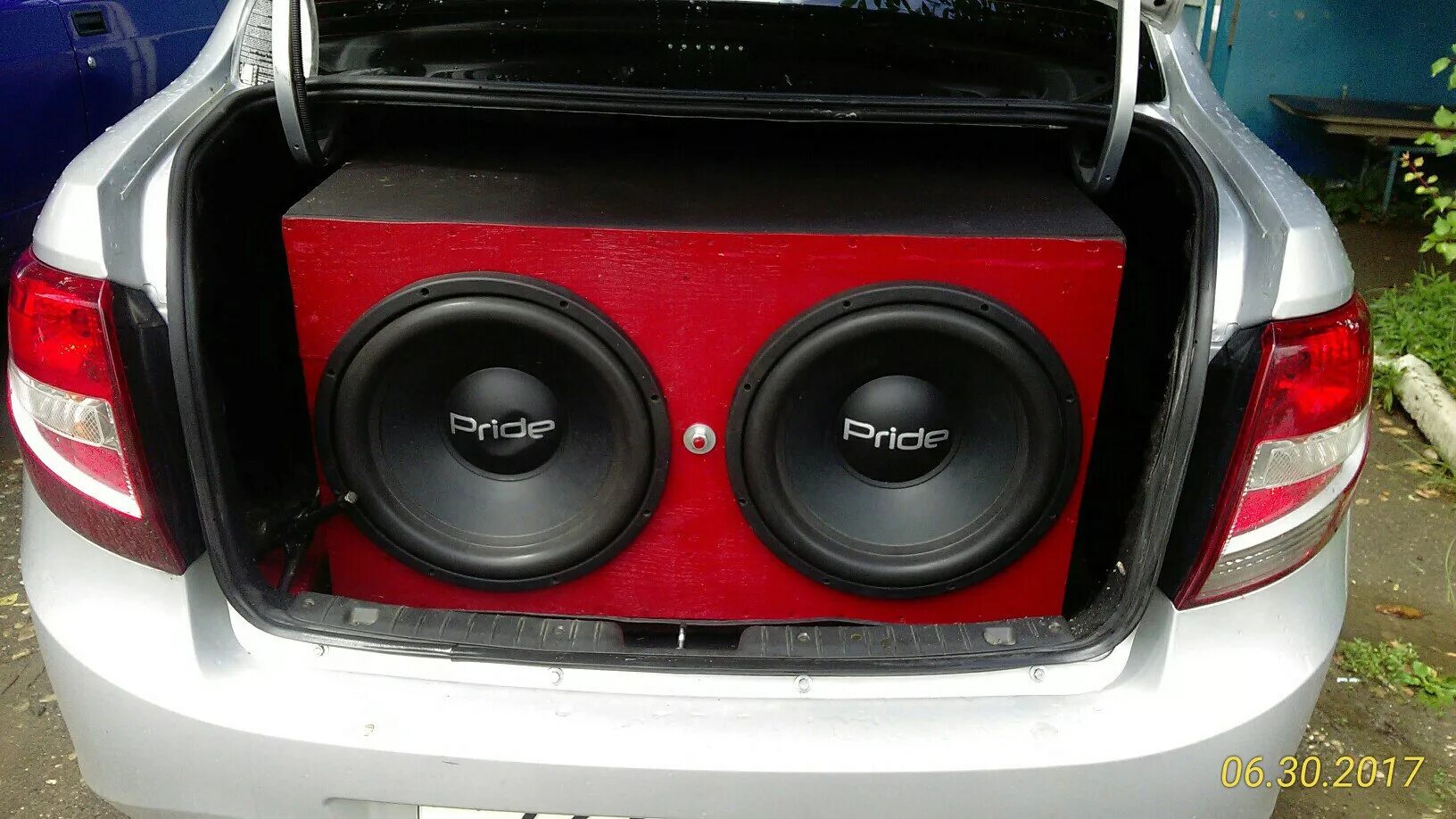 Короб под 2 12 сабвуфера приора хэтчбек. Короб под сабвуфер ваз 2114. Сабвуфер прайд бб 15 в коробе. Прайд бб 15 v2. Mtx 15.