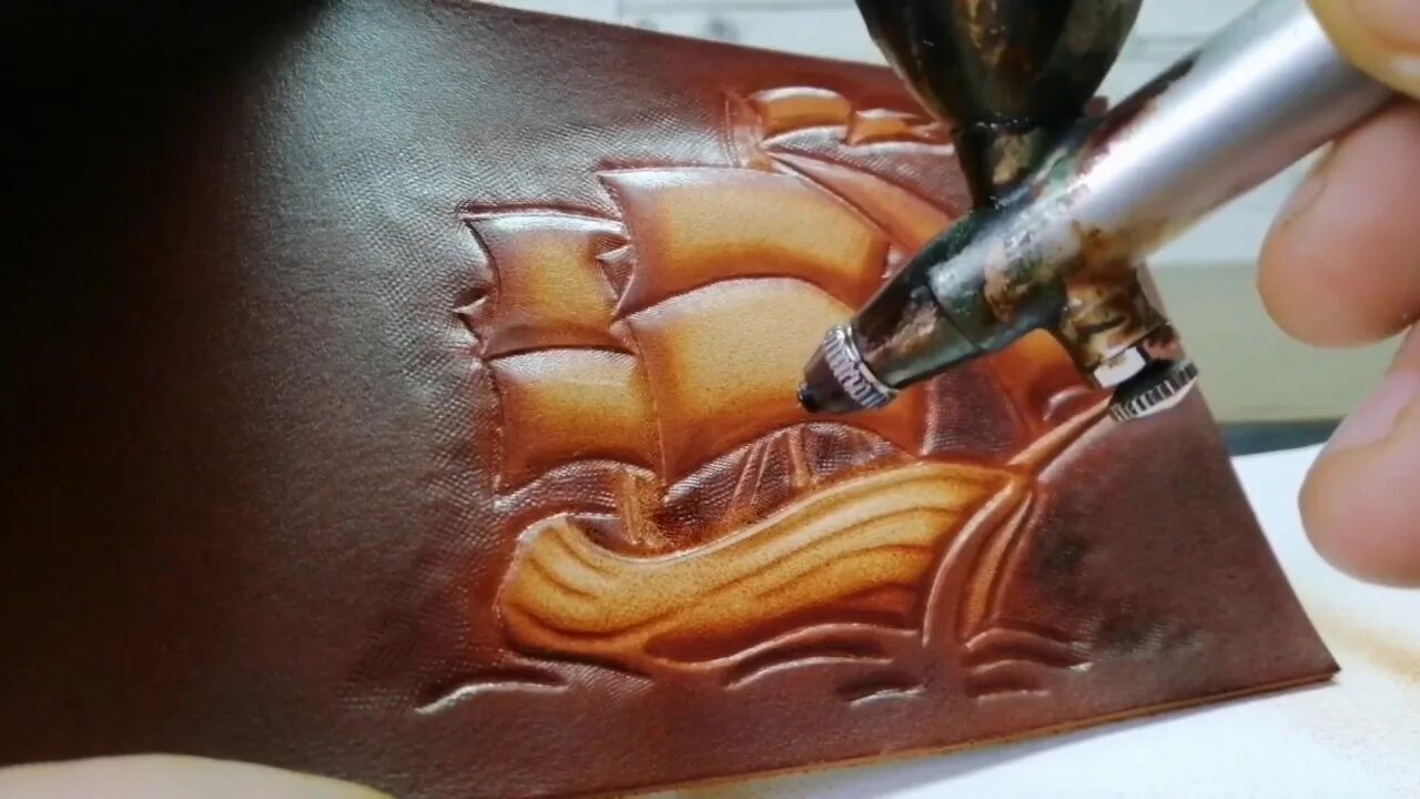 Нанесение рисунка на кожу