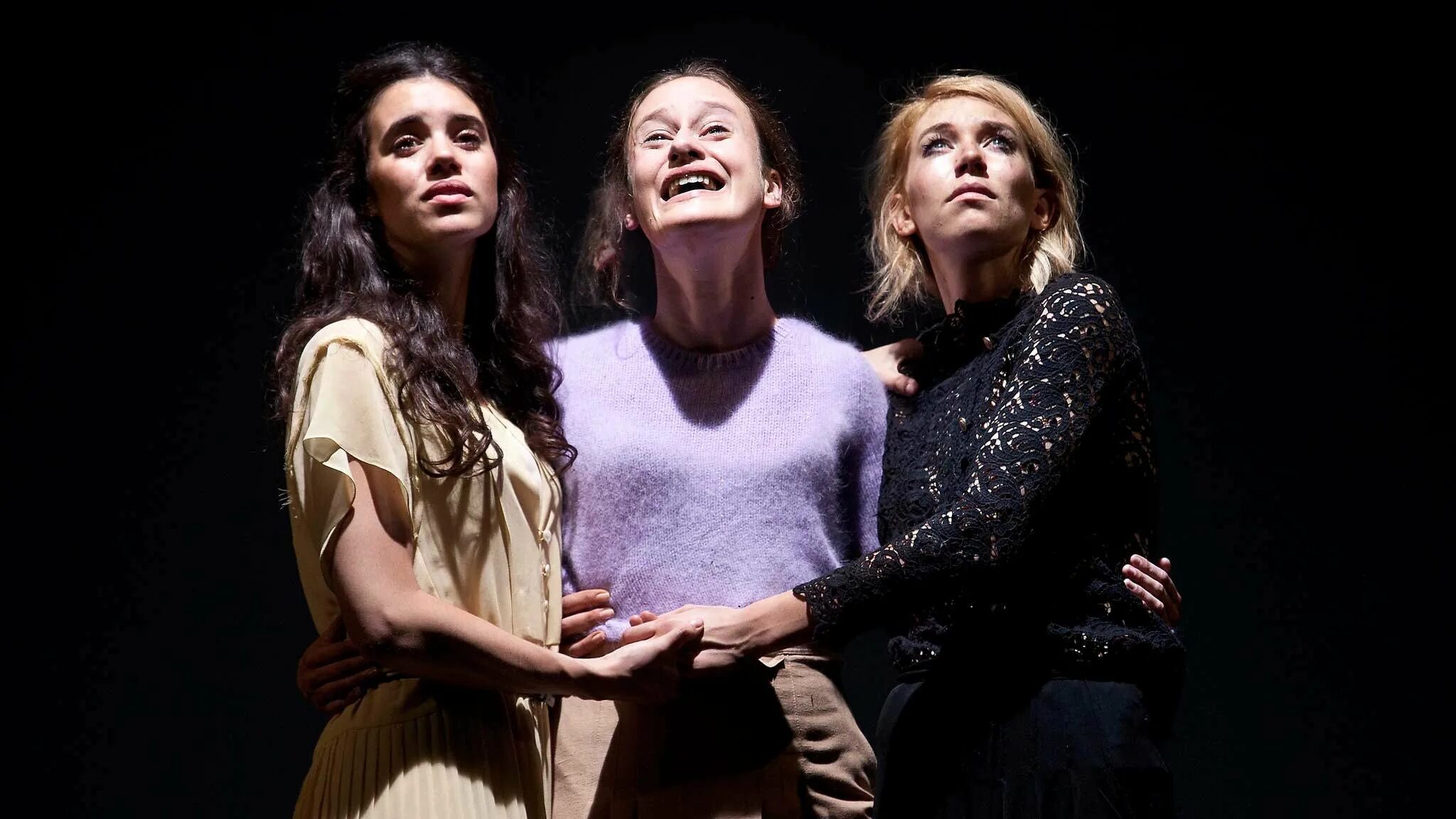 3 сестры 69. 3 сестры 69. Фотосессия три сестры. 3 сестры 69. 3 сестры 69.