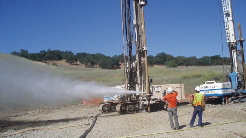 Jet grouting. Bauer jet сваи 200. jet grouting технология. soilmec jet grouting. подземная плита из jet-grouting.