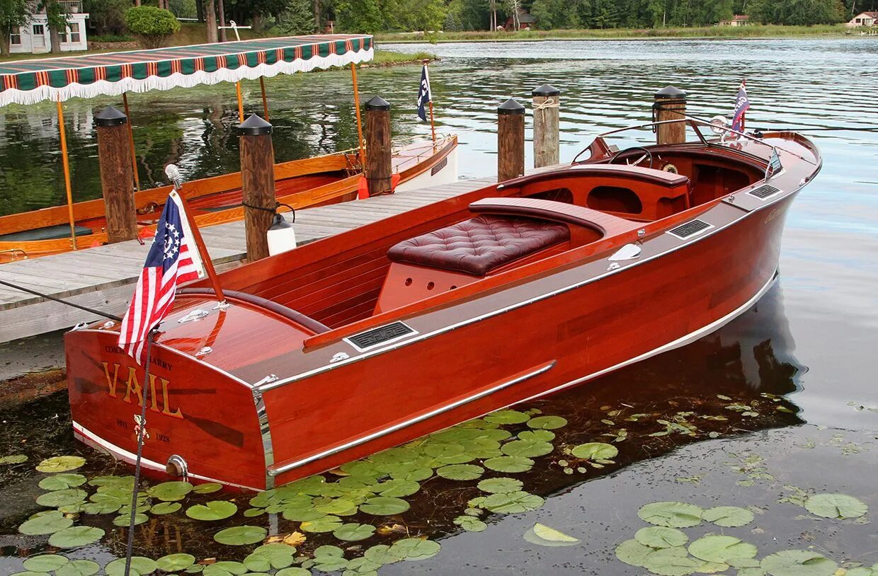 Классические лодки. Classic boats. Runabout слив. Классические деревянные катера. Ретро лодки.