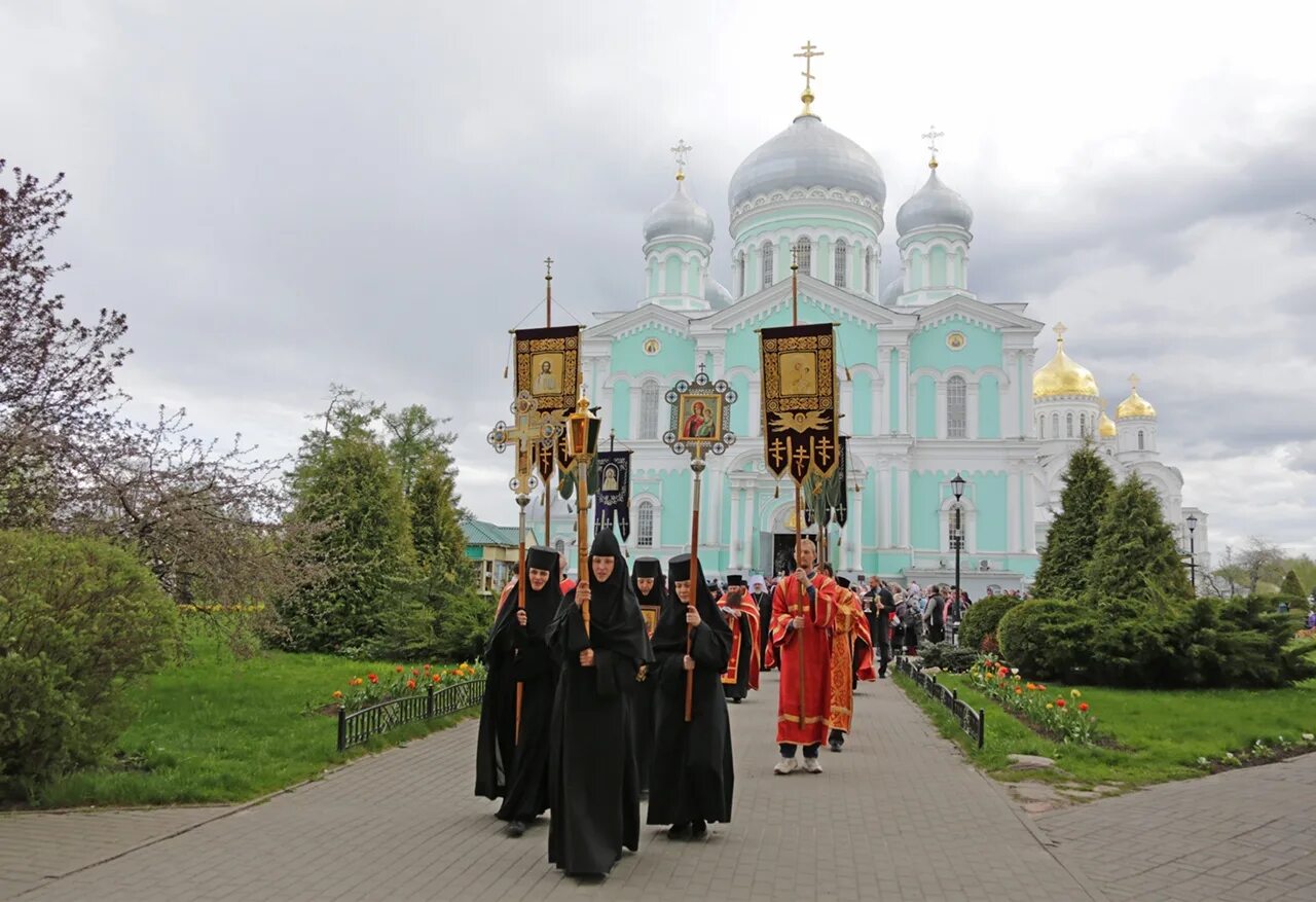 Дивеево монастырь служба