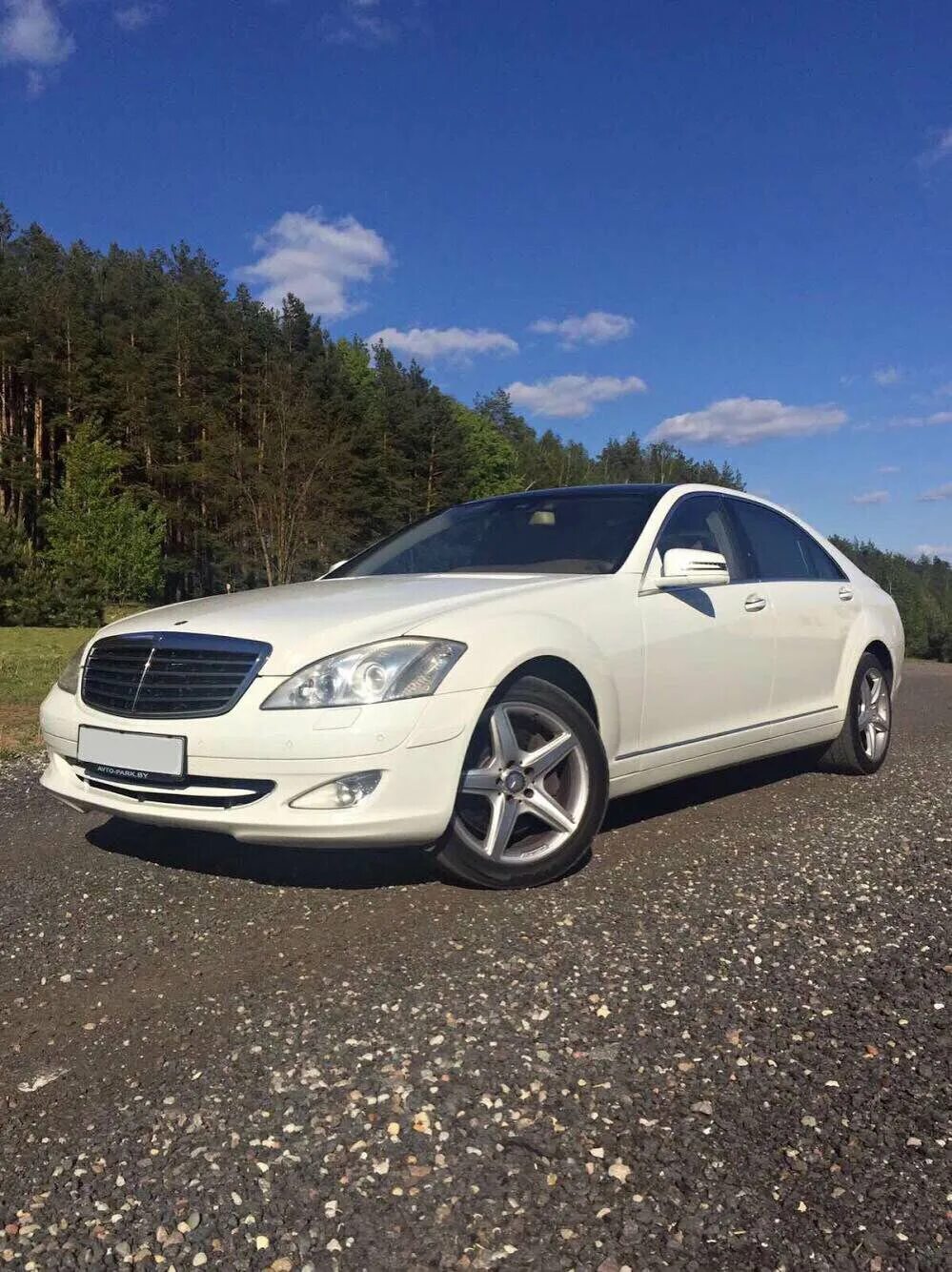 Прокат авто в минске. Мерседес минск. Geely каршеринг. Автобизнес. Авто в аренду минск.