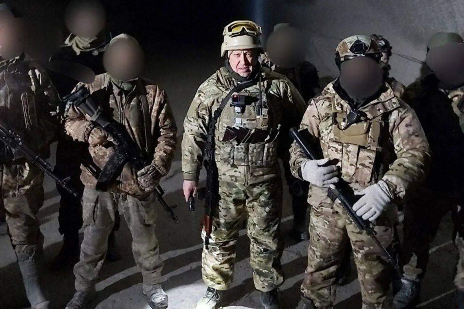 Где находится чвк вагнер 2024. Чвк вагнер соледар. пригожин чвк вагнера. чвк вагнер украина 2023.