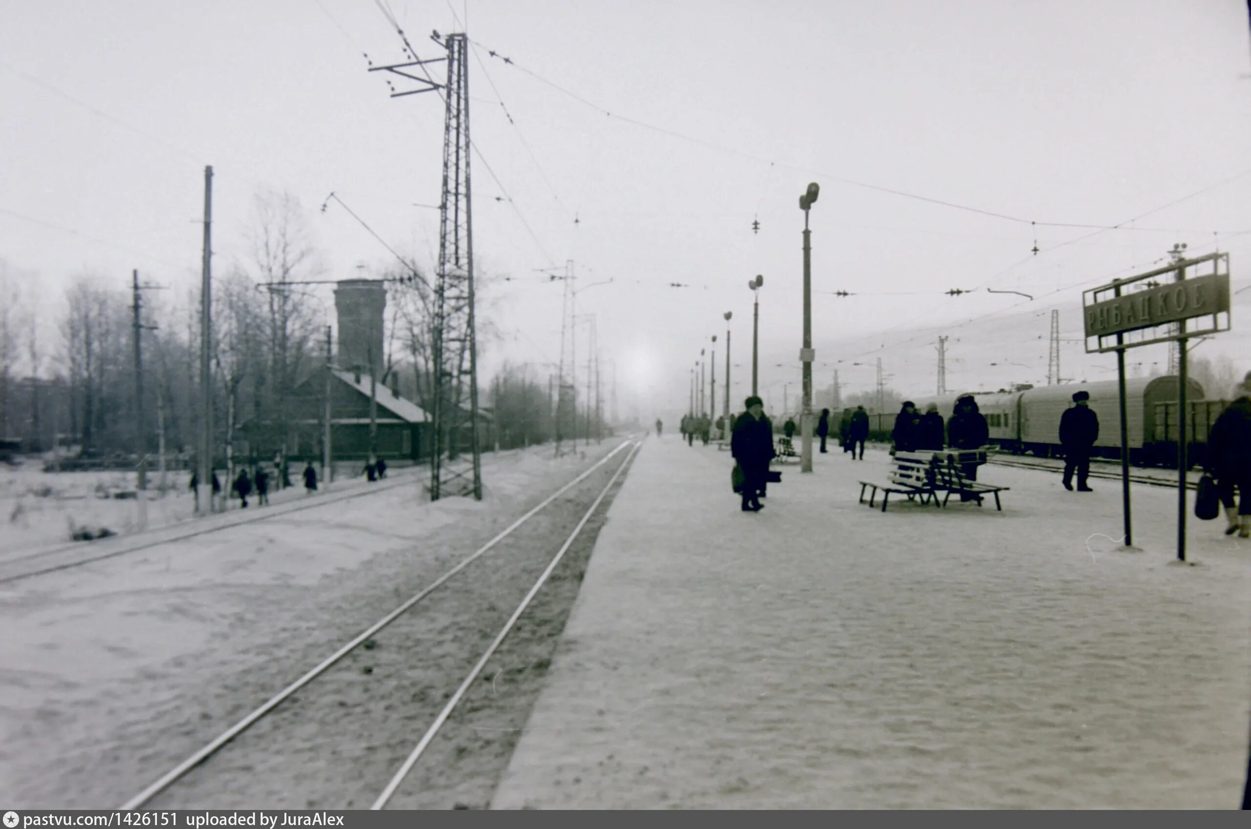 Погода в спб рыбацкое. ЖД станция Рыбацкое. ЖД станция Рыбацкое 2006. ЖД станция Рыбацкое 1995.