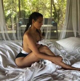 Kim kardashian superstar gif