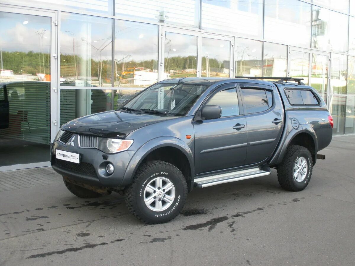 Купить л200 2008. Серый Mitsubishi l200. Митсубиси л200 серый. Мицубиси l200 2008. Митсубиси л 200 серый 2008.