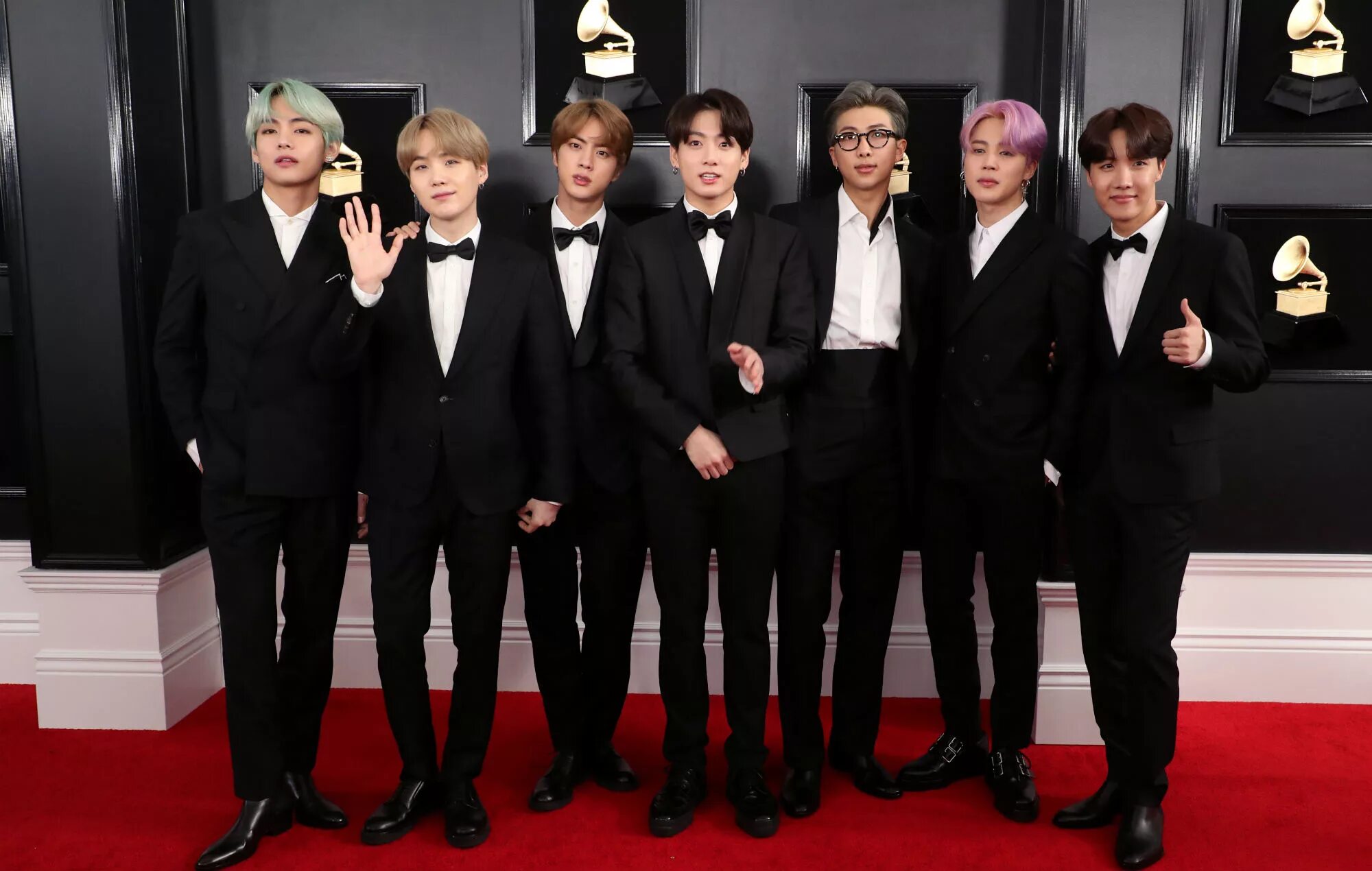 Bts set. Bts grammy 2019. бтс группа 2025 года. bts солист. bts grammy 2025.
