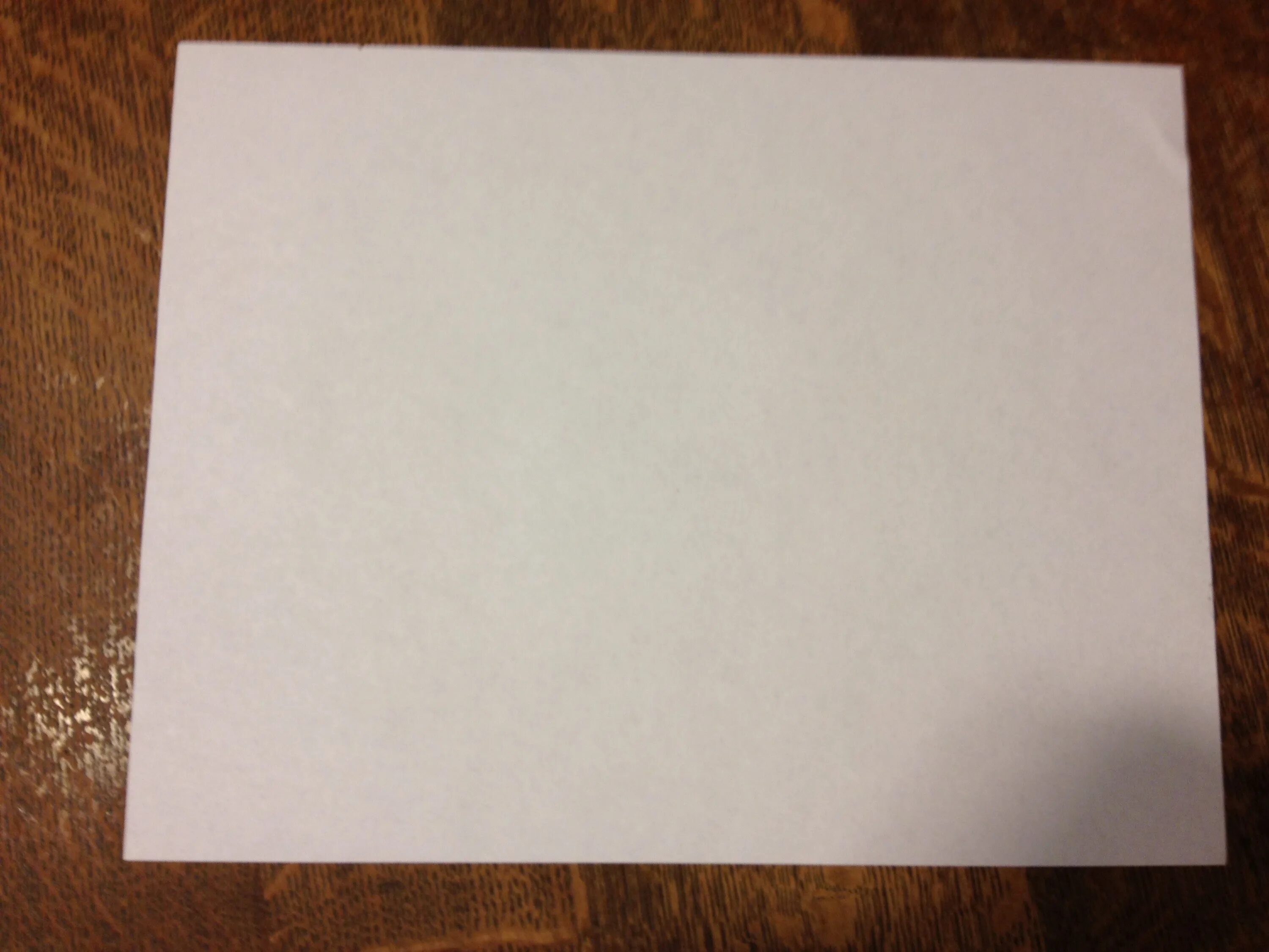 Какой лист бумаги крупнее чем а 4. Лист бумаги. Лист бумаги на столе. Большие листы бумаги. Белый лист.