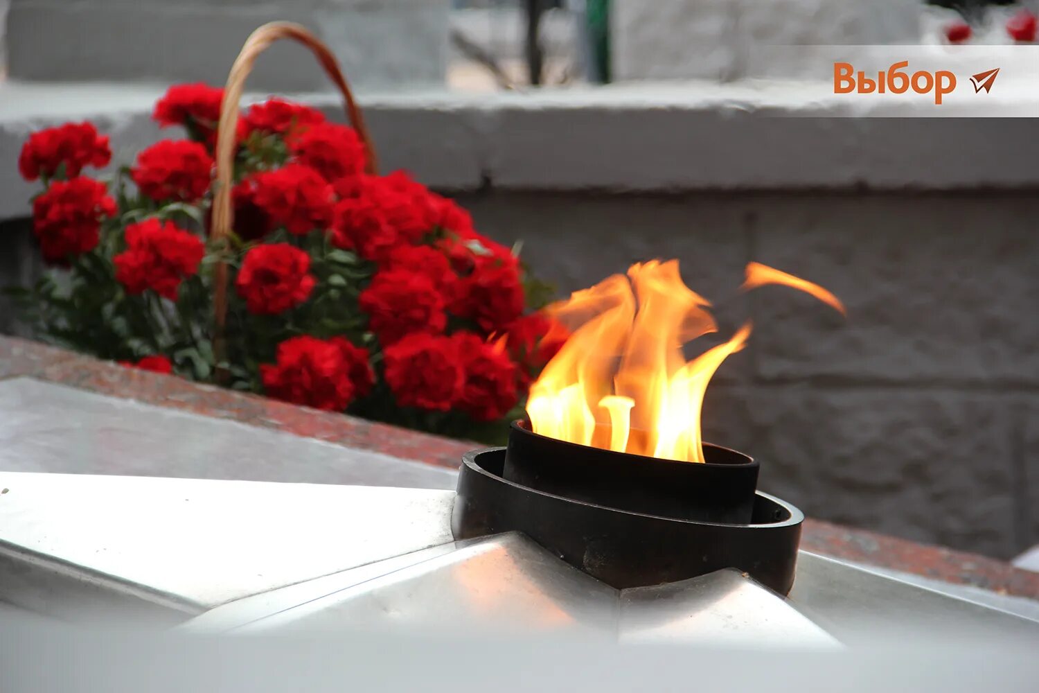 Вечный огонь погас. Доклад про вечный огонь. Вечный огонь. Вечный огонь ночью. Вечный огонь.