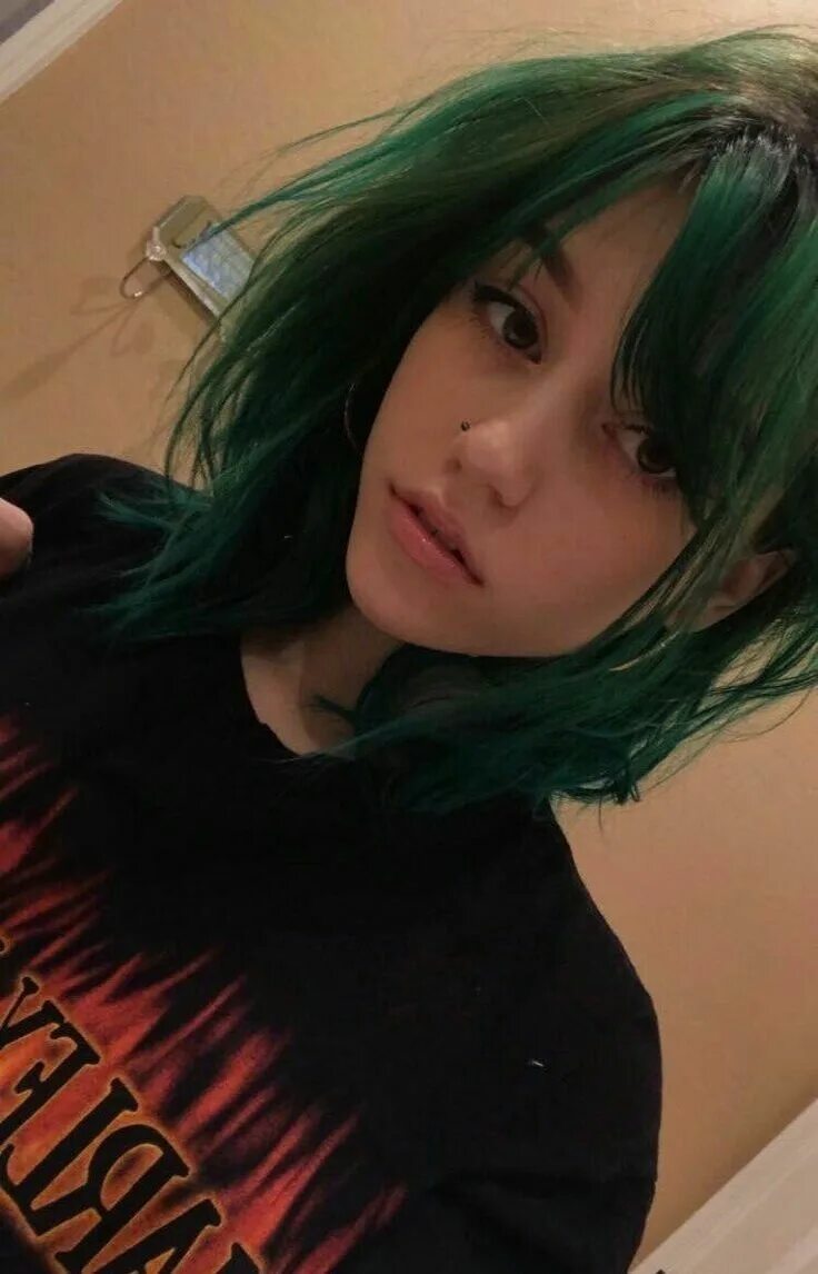 Consulta esta foto de Instagram de @b.fp * 12.4 mil Me gusta Green hair colors, 
