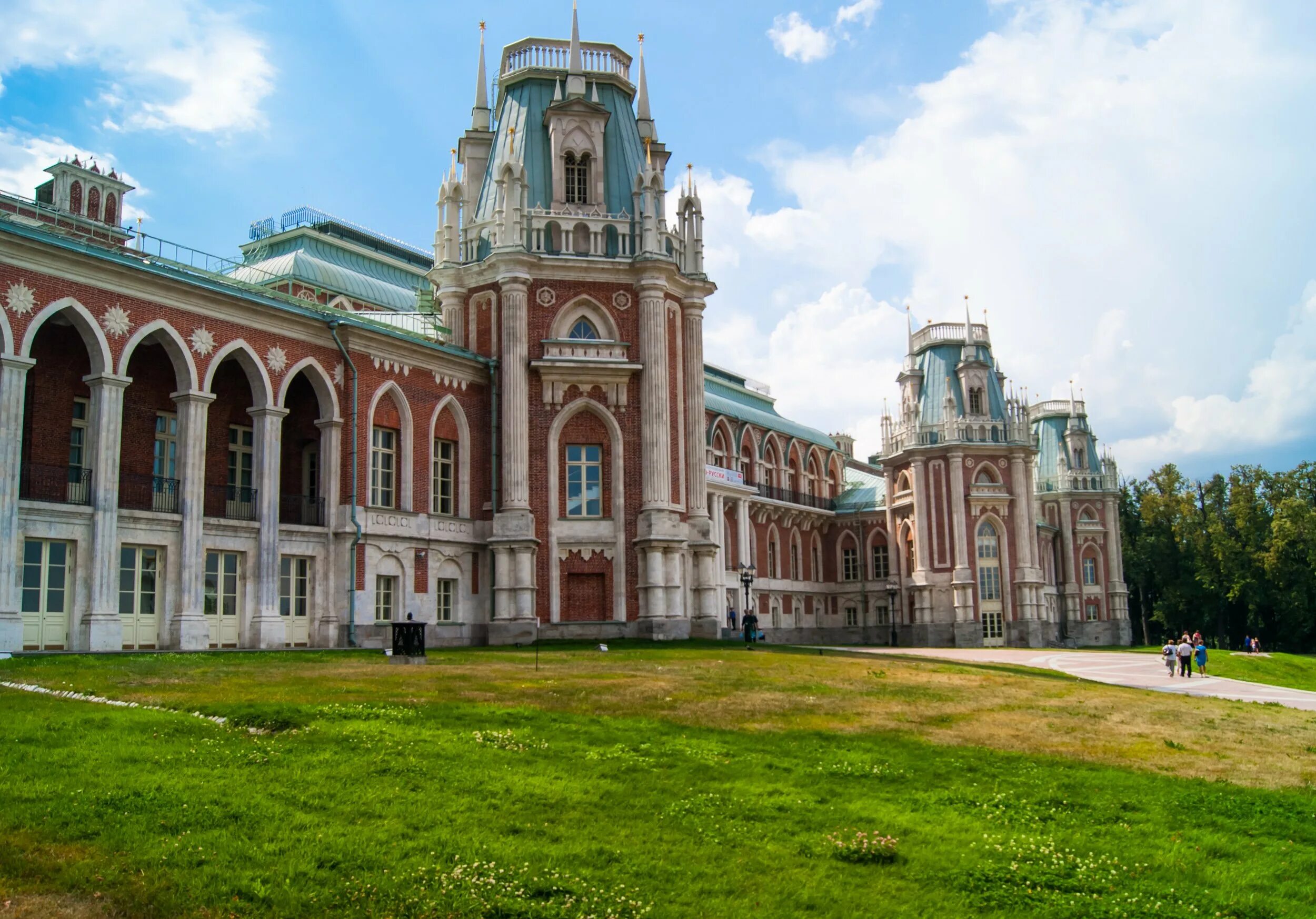 Ансамбль царицыно. Царицыно (дворцово-парковый ансамбль). царицыно музей-заповедник парк. музей заповедник усадьба царицыно. парк заповедник царицыно.
