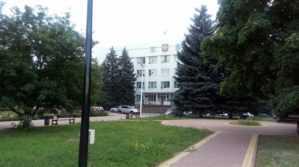 Достопримечательности г новошахтинска ростовской. Самбек новошахтинск ростовская область. Новошахтинск центр города. Население города новошахтинск. Город новошахтинск отзывы.