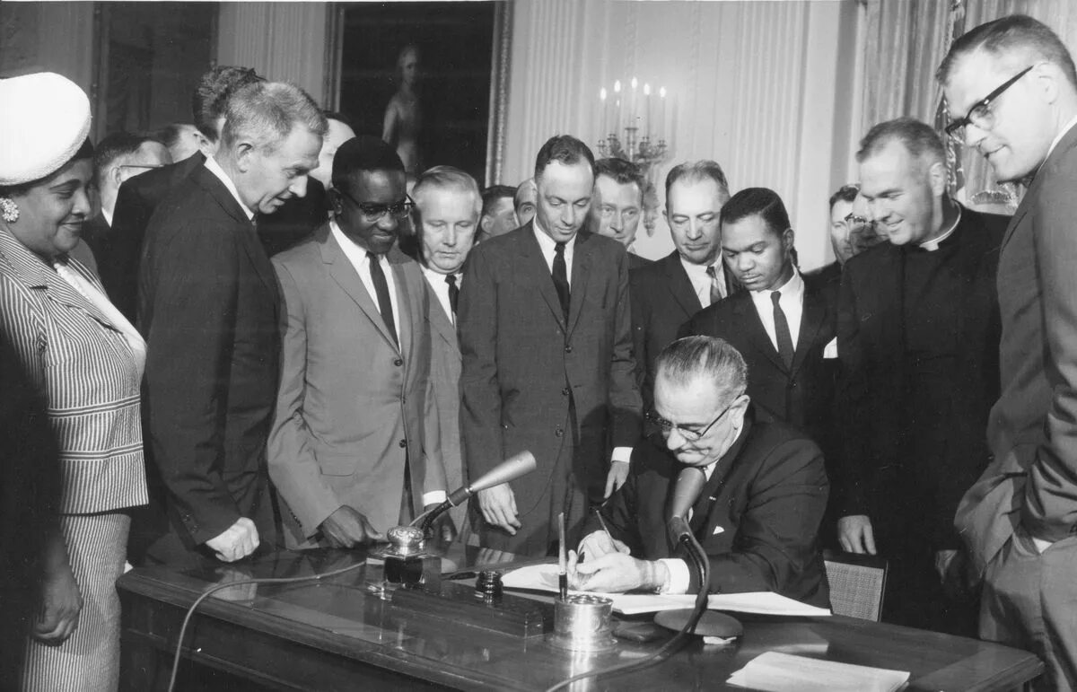 Общество л 5. Линдон Джонсон 1969. Civil rights Act of 1964.