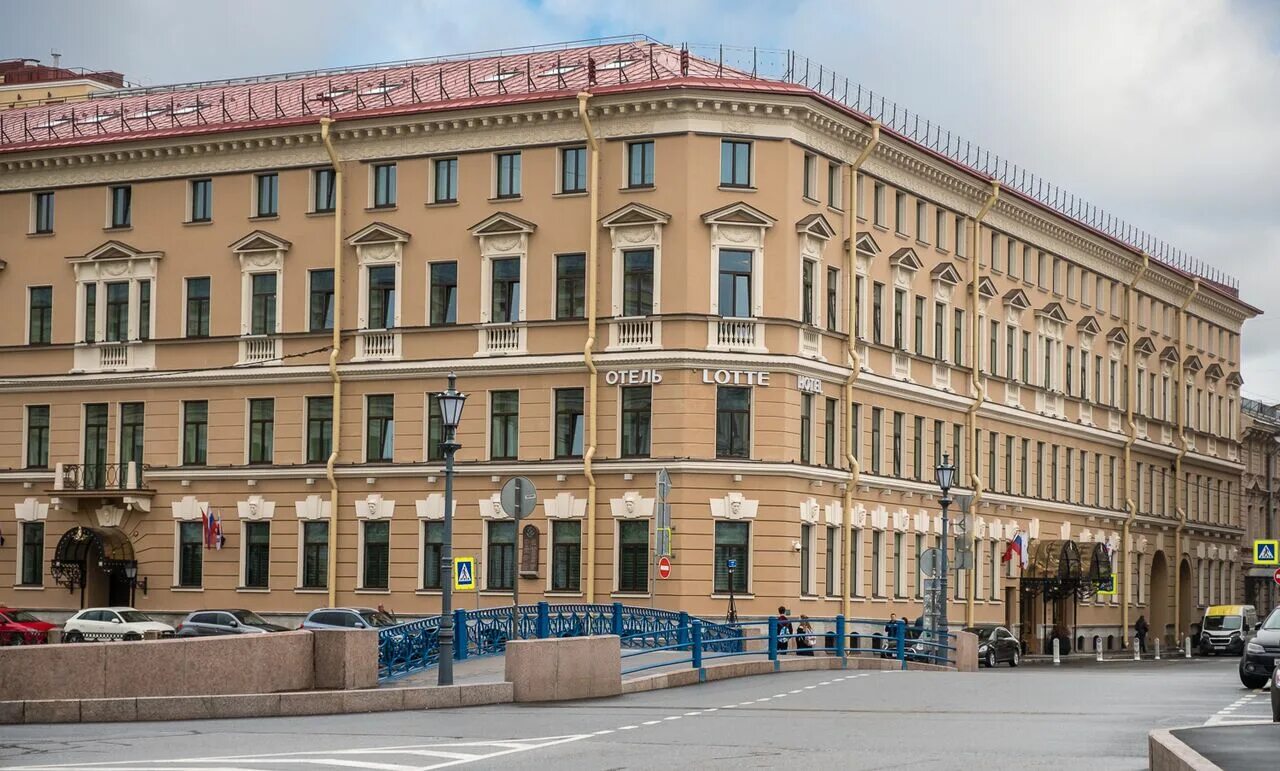 Hotel st petersburg. Лотте отель Санкт-Петербург. Антоненко 2 Санкт-Петербург. Отель на переулке Антоненко. Отель Lotte СПБ.