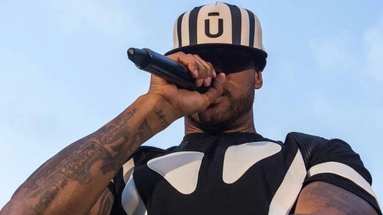 Booba mod. Booba рэпер. Booba французский рэпер. Booba Мем. Booba рэпер дети.