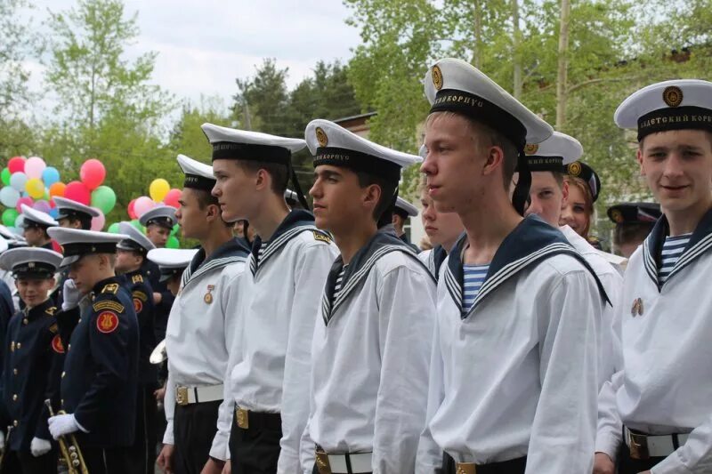 Свердловский кадетский корпус им капитана 1 ранга м.в банных. Свердловский кадетский корпус Сысерть. СКК кадет Сысерть. Кадетская школа Сысерть. Сысерть кадетская