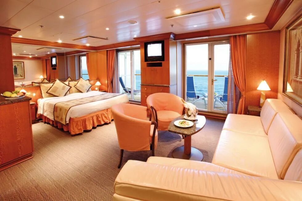 Каюта люкс на круизном лайнере. Круизный лайнер seven seas explorer каюты. Msc splendida каюты. Allure of the seas каюты люкс. Сьют каюта на круизном лайнере.