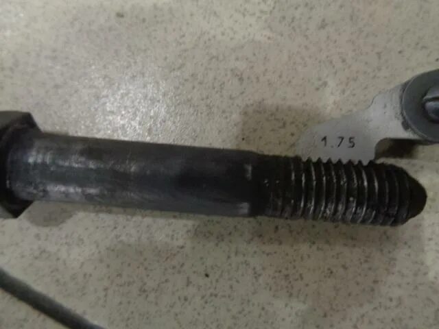 Болт развала нижний 2108 артикул. Болт переднего амортизатора скания 4. Болт заднего амортизатора рено премиум 2000г. Болт переднего крепления амортизатора нива 2121. Болт крепления переднего амортизатора.