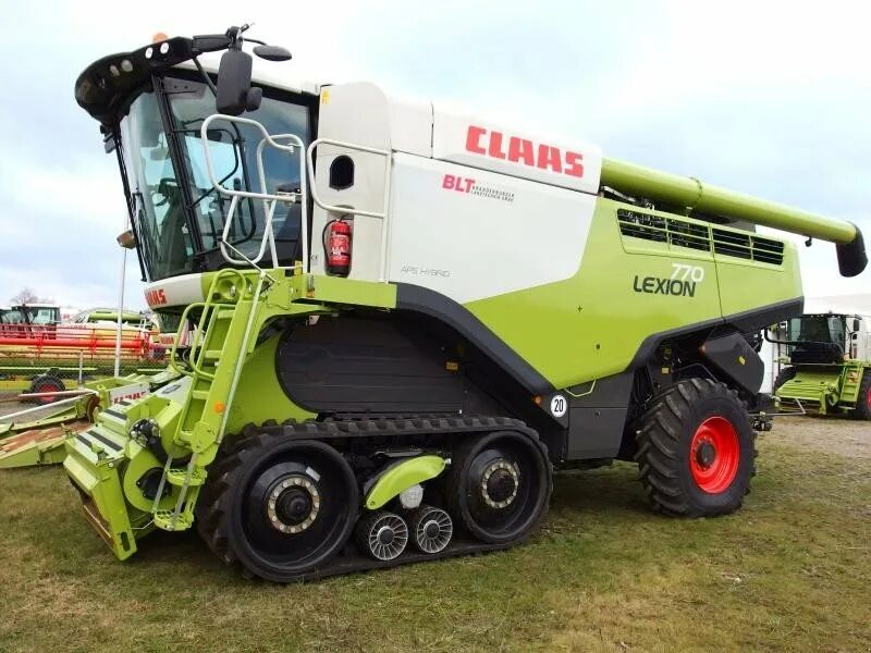 Зерноуборочный комбайн CLAAS. Лексион 770. Зерноуборочный комбайн Lexion 770. Зерноуборочный комбайн CLAAS Lexion.