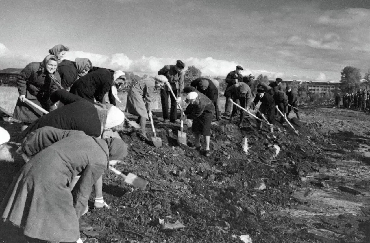 Тыл 1941. Женщины в тылу во время ВОВ 1941-1945. Мордовия в годы ВОВ 1941-1945. Дети 1944 года