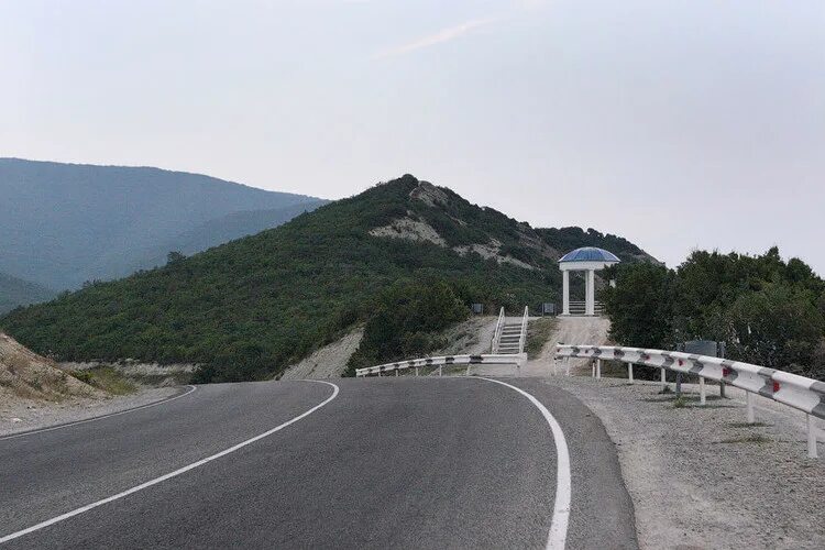 Дорога Анапа Новороссийск серпантин. Серпантин дорога в Архипо-Осиповке. Серпантин дорога Сочи Анапа.